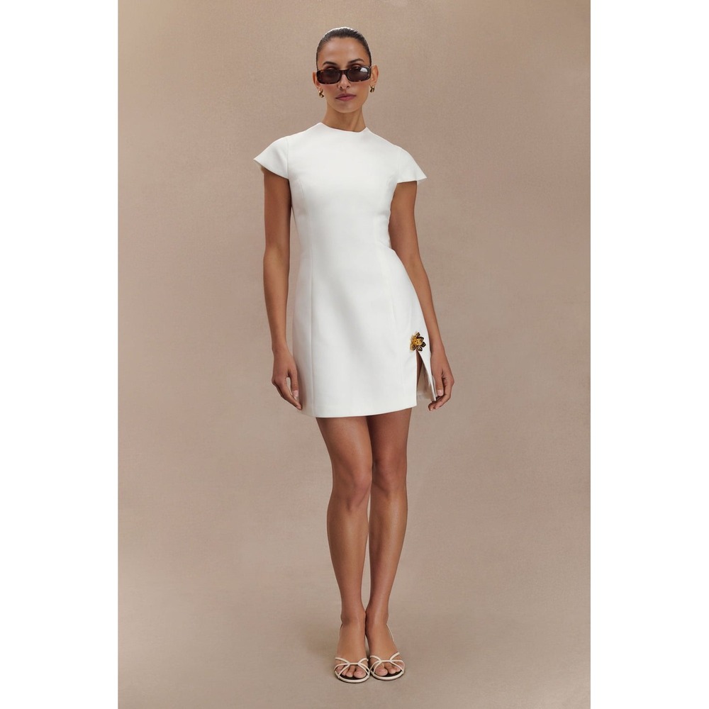 NWT MESHKI Remi White Structured Mini Dress Gold Floral Hardware size S